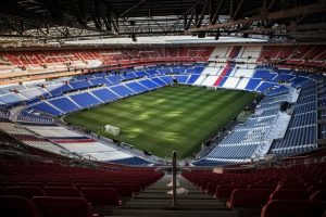 Olympique Lyon va disputa cu porţile închise primul meci de acasă din Liga Campionilor