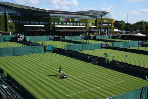 Wimbledon renunţă la una din tradiţii şi permite antrenamentele pe terenul central