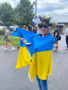 La plângerile unei tenismene ruse, un fan ce purta steagul Ucrainei a fost evacuat