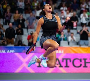 Iga Swiatek trece pe lângă Daria Kasatkina; Caroline Garcia triumfă Iga Swiatek trece pe lângă Daria Kasatkina; Caroline Garcia triumfă