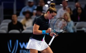 Maria Sakkari o domină pe Ons Jabeur și se califică în semifinalele Masters Maria Sakkari o domină pe Ons Jabeur și se califică în semifinalele Masters