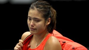 Emma Răducanu renunță la ASB Classic în lacrimi din cauza unei alte accidentări, cu doar câteva zile înainte de Australian Open