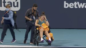 Bianca Andreescu a parasit Miami Open intr-un scaun cu rotile